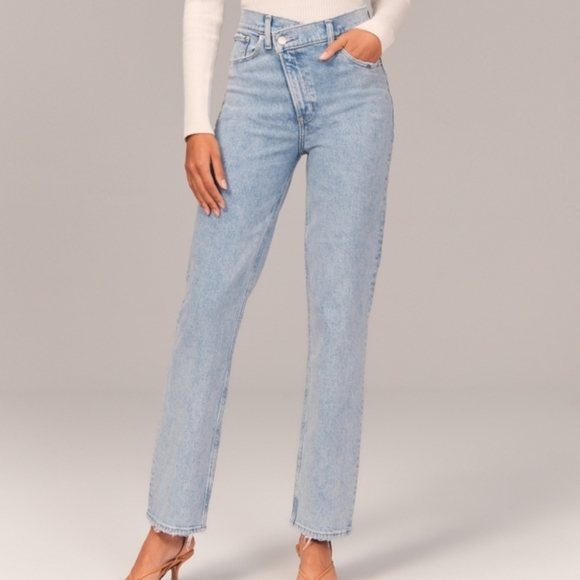 Abercrombie & Fitch Light Blue Straight Leg Jeans - Picture 1 of 3